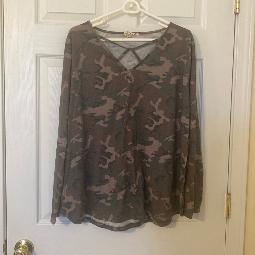 Camo top